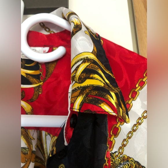 Alia Abstract Button-Up Blouse Medium - Picture 4 of 9